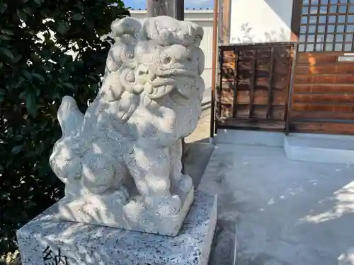 志夫美神社の狛犬