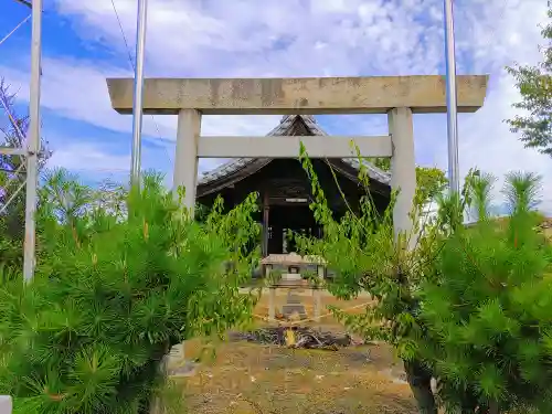 神明社（小寺）の鳥居