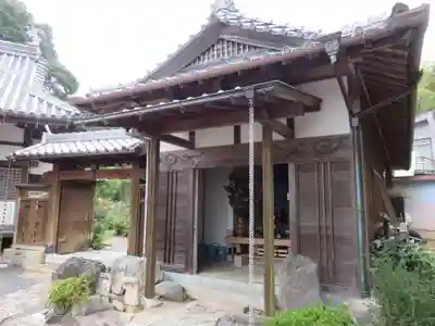石上寺の本殿・本堂