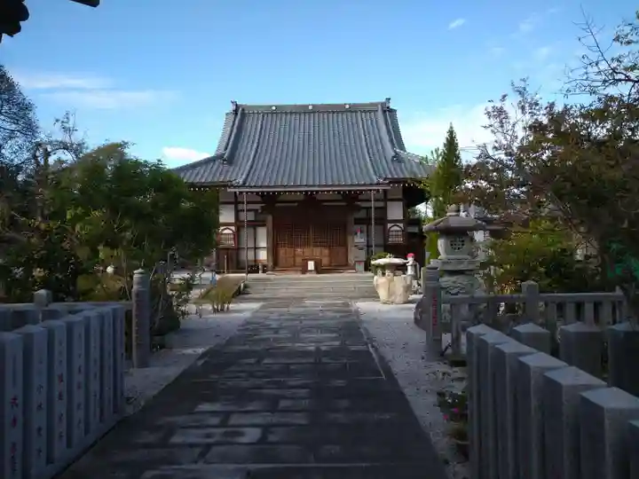 観音寺の本殿・本堂