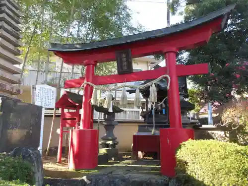 舌切雀神社の鳥居