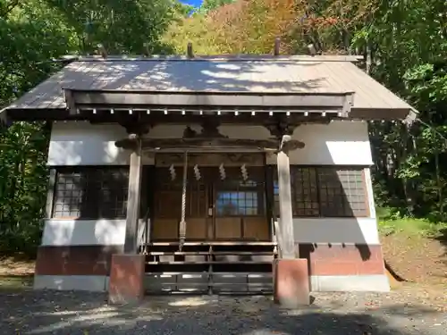 温根湯神社の本殿