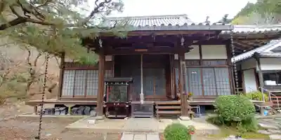 神藏寺の本殿・本堂