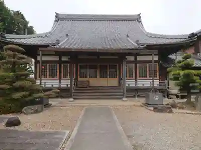 念称寺の本殿・本堂