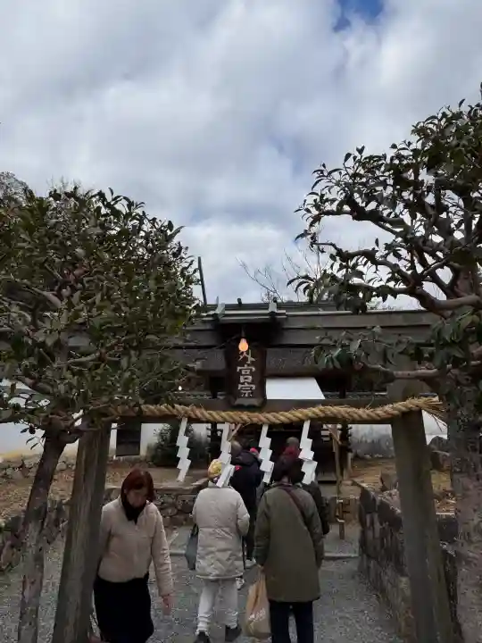 斎場所大元宮(吉田神社末社)の{uncategorized: "未分類", other: "その他", undefined: "問題あり", building: "その他建物", grave: "お墓", sacred_gate: "鳥居", guardian: "狛犬", statue: "像", buddha: "仏像", history: "歴史", nature: "自然", garden: "庭園", animal: "動物", pagoda: "塔", temizu: "手水舎", mountain_gate: "山門・神門", sanctuary: "本殿・本堂", subordinate: "末社・摂社", art: "芸術", scenery: "景色", jizo: "地蔵", ema: "絵馬", goshuin: "御朱印", omikuji: "おみくじ", items: "授与品その他", amulet: "お守り", goshuincho: "御朱印帳", eats: "食事", festival: "お祭り", votive_dance: "神楽", shichigosan: "七五三参", wedding: "結婚式", experience: "体験その他", initially: "初詣", around: "周辺", anti_infection: "感染症対策"}