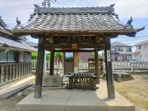 八所社（和田町）の手水舎