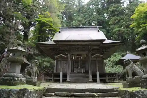 配志和神社の本殿