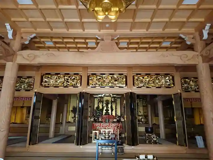 西生寺の本殿・本堂