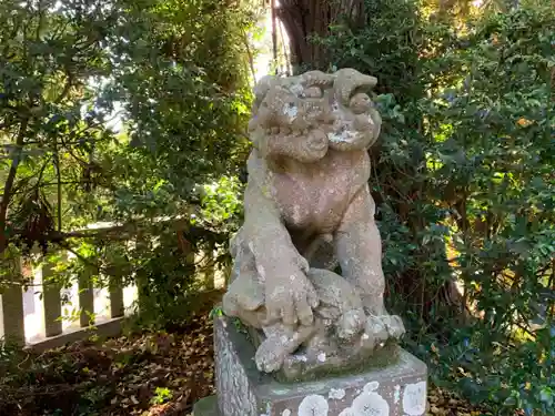 上諏訪神社の狛犬