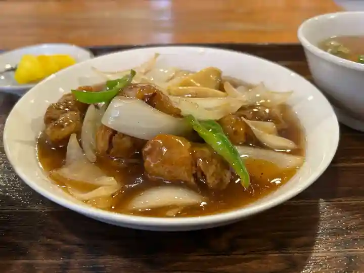 長野縣護國神社の{uncategorized: "未分類", other: "その他", undefined: "問題あり", building: "その他建物", grave: "お墓", sacred_gate: "鳥居", guardian: "狛犬", statue: "像", buddha: "仏像", history: "歴史", nature: "自然", garden: "庭園", animal: "動物", pagoda: "塔", temizu: "手水舎", mountain_gate: "山門・神門", sanctuary: "本殿・本堂", subordinate: "末社・摂社", art: "芸術", scenery: "景色", jizo: "地蔵", ema: "絵馬", goshuin: "御朱印", omikuji: "おみくじ", items: "授与品その他", amulet: "お守り", goshuincho: "御朱印帳", eats: "食事", festival: "お祭り", votive_dance: "神楽", shichigosan: "七五三参", wedding: "結婚式", experience: "体験その他", initially: "初詣", around: "周辺", anti_infection: "感染症対策"}