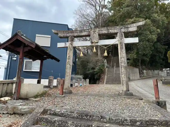 建神社の鳥居