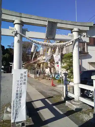 梅宮神社の鳥居