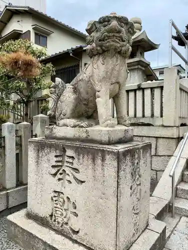 岡山神社の狛犬