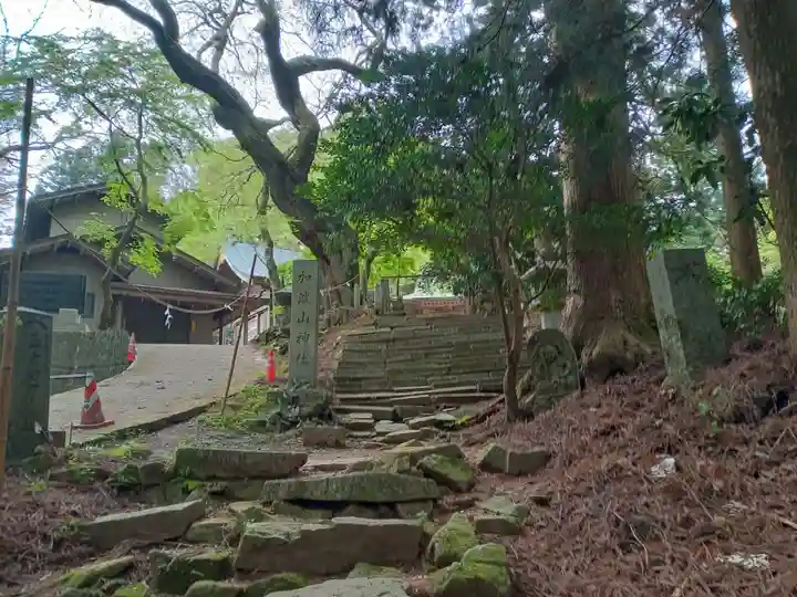 加波山三枝祇神社親宮拝殿(茨城県)