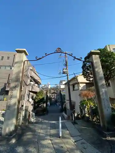 白山神社の山門