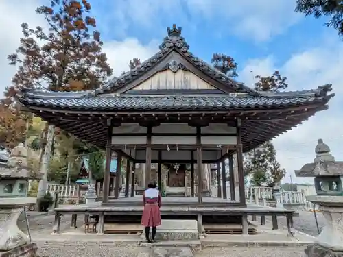 稲荷神社（日野町）の本殿