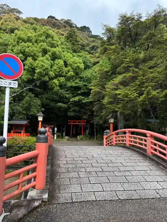 神倉神社(熊野速玉大社摂社)の{uncategorized: "未分類", other: "その他", undefined: "問題あり", building: "その他建物", grave: "お墓", sacred_gate: "鳥居", guardian: "狛犬", statue: "像", buddha: "仏像", history: "歴史", nature: "自然", garden: "庭園", animal: "動物", pagoda: "塔", temizu: "手水舎", mountain_gate: "山門・神門", sanctuary: "本殿・本堂", subordinate: "末社・摂社", art: "芸術", scenery: "景色", jizo: "地蔵", ema: "絵馬", goshuin: "御朱印", omikuji: "おみくじ", items: "授与品その他", amulet: "お守り", goshuincho: "御朱印帳", eats: "食事", festival: "お祭り", votive_dance: "神楽", shichigosan: "七五三参", wedding: "結婚式", experience: "体験その他", initially: "初詣", around: "周辺", anti_infection: "感染症対策"}
