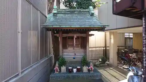 大井戸稲荷の本殿・本堂