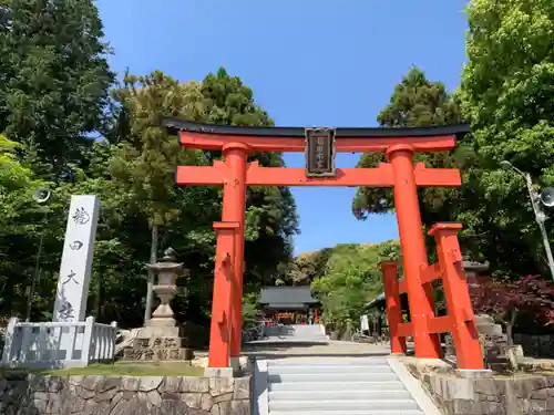 龍田大社の鳥居