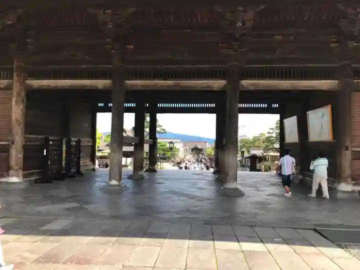 善光寺の山門・神門