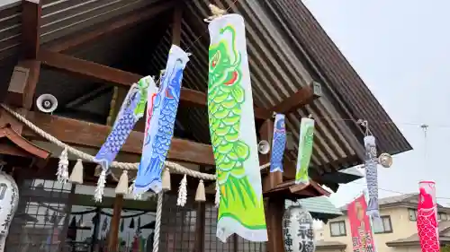 七重浜海津見神社の{uncategorized: "未分類", other: "その他", undefined: "問題あり", building: "その他建物", grave: "お墓", sacred_gate: "鳥居", guardian: "狛犬", statue: "像", buddha: "仏像", history: "歴史", nature: "自然", garden: "庭園", animal: "動物", pagoda: "塔", temizu: "手水舎", mountain_gate: "山門・神門", sanctuary: "本殿・本堂", subordinate: "末社・摂社", art: "芸術", scenery: "景色", jizo: "地蔵", ema: "絵馬", goshuin: "御朱印", omikuji: "おみくじ", items: "授与品その他", amulet: "お守り", goshuincho: "御朱印帳", eats: "食事", festival: "お祭り", votive_dance: "神楽", shichigosan: "七五三参", wedding: "結婚式", experience: "体験その他", initially: "初詣", around: "周辺", anti_infection: "感染症対策"}