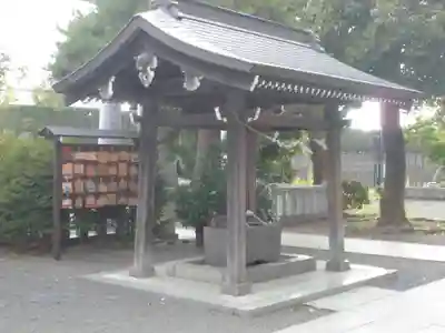 大棚・中川杉山神社の手水舎