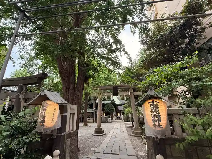 小野照崎神社の{uncategorized: "未分類", other: "その他", undefined: "問題あり", building: "その他建物", grave: "お墓", sacred_gate: "鳥居", guardian: "狛犬", statue: "像", buddha: "仏像", history: "歴史", nature: "自然", garden: "庭園", animal: "動物", pagoda: "塔", temizu: "手水舎", mountain_gate: "山門・神門", sanctuary: "本殿・本堂", subordinate: "末社・摂社", art: "芸術", scenery: "景色", jizo: "地蔵", ema: "絵馬", goshuin: "御朱印", omikuji: "おみくじ", items: "授与品その他", amulet: "お守り", goshuincho: "御朱印帳", eats: "食事", festival: "お祭り", votive_dance: "神楽", shichigosan: "七五三参", wedding: "結婚式", experience: "体験その他", initially: "初詣", around: "周辺", anti_infection: "感染症対策"}