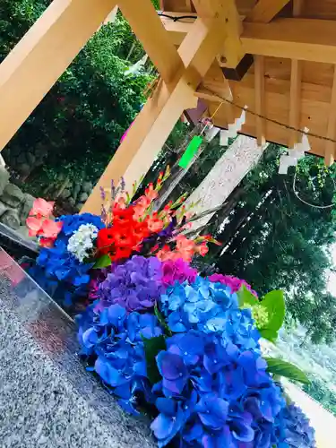 高司神社〜むすびの神の鎮まる社〜の手水