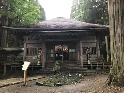 毘沙門堂の本殿・本堂