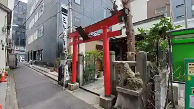 三光稲荷神社の鳥居