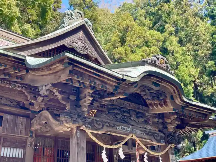 與瀬神社(与瀬神社)の{uncategorized: "未分類", other: "その他", undefined: "問題あり", building: "その他建物", grave: "お墓", sacred_gate: "鳥居", guardian: "狛犬", statue: "像", buddha: "仏像", history: "歴史", nature: "自然", garden: "庭園", animal: "動物", pagoda: "塔", temizu: "手水舎", mountain_gate: "山門・神門", sanctuary: "本殿・本堂", subordinate: "末社・摂社", art: "芸術", scenery: "景色", jizo: "地蔵", ema: "絵馬", goshuin: "御朱印", omikuji: "おみくじ", items: "授与品その他", amulet: "お守り", goshuincho: "御朱印帳", eats: "食事", festival: "お祭り", votive_dance: "神楽", shichigosan: "七五三参", wedding: "結婚式", experience: "体験その他", initially: "初詣", around: "周辺", anti_infection: "感染症対策"}