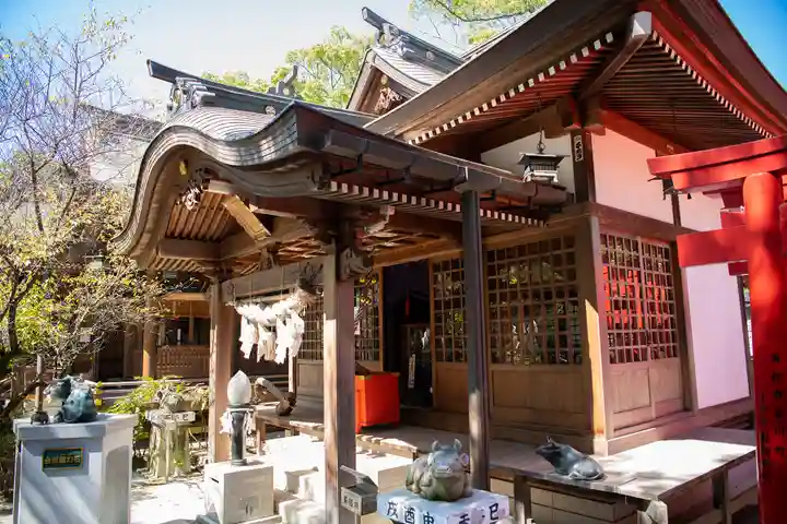 田村神社の本殿・本堂