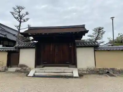北室院の{uncategorized: "未分類", other: "その他", undefined: "問題あり", building: "その他建物", grave: "お墓", sacred_gate: "鳥居", guardian: "狛犬", statue: "像", buddha: "仏像", history: "歴史", nature: "自然", garden: "庭園", animal: "動物", pagoda: "塔", temizu: "手水舎", mountain_gate: "山門・神門", sanctuary: "本殿・本堂", subordinate: "末社・摂社", art: "芸術", scenery: "景色", jizo: "地蔵", ema: "絵馬", goshuin: "御朱印", omikuji: "おみくじ", items: "授与品その他", amulet: "お守り", goshuincho: "御朱印帳", eats: "食事", festival: "お祭り", votive_dance: "神楽", shichigosan: "七五三参", wedding: "結婚式", experience: "体験その他", initially: "初詣", around: "周辺", anti_infection: "感染症対策"}
