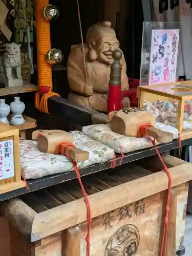 湯倉神社の{uncategorized: "未分類", other: "その他", undefined: "問題あり", building: "その他建物", grave: "お墓", sacred_gate: "鳥居", guardian: "狛犬", statue: "像", buddha: "仏像", history: "歴史", nature: "自然", garden: "庭園", animal: "動物", pagoda: "塔", temizu: "手水舎", mountain_gate: "山門・神門", sanctuary: "本殿・本堂", subordinate: "末社・摂社", art: "芸術", scenery: "景色", jizo: "地蔵", ema: "絵馬", goshuin: "御朱印", omikuji: "おみくじ", items: "授与品その他", amulet: "お守り", goshuincho: "御朱印帳", eats: "食事", festival: "お祭り", votive_dance: "神楽", shichigosan: "七五三参", wedding: "結婚式", experience: "体験その他", initially: "初詣", around: "周辺", anti_infection: "感染症対策"}