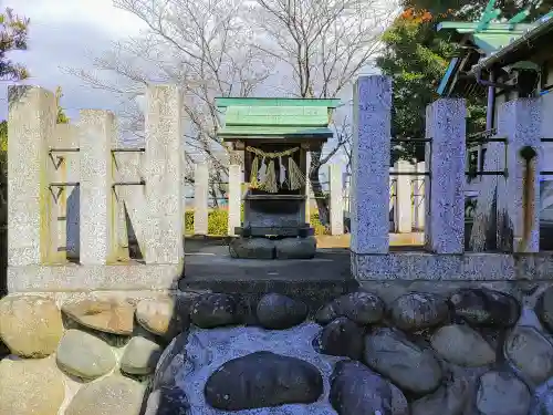 神明社（赤目）の末社