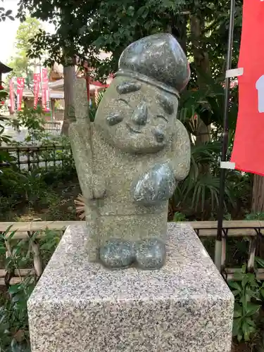 亀ケ池八幡宮の像