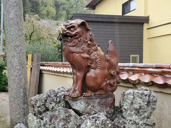 天津神社の狛犬