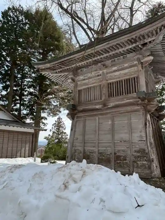松尾寺の{uncategorized: "未分類", other: "その他", undefined: "問題あり", building: "その他建物", grave: "お墓", sacred_gate: "鳥居", guardian: "狛犬", statue: "像", buddha: "仏像", history: "歴史", nature: "自然", garden: "庭園", animal: "動物", pagoda: "塔", temizu: "手水舎", mountain_gate: "山門・神門", sanctuary: "本殿・本堂", subordinate: "末社・摂社", art: "芸術", scenery: "景色", jizo: "地蔵", ema: "絵馬", goshuin: "御朱印", omikuji: "おみくじ", items: "授与品その他", amulet: "お守り", goshuincho: "御朱印帳", eats: "食事", festival: "お祭り", votive_dance: "神楽", shichigosan: "七五三参", wedding: "結婚式", experience: "体験その他", initially: "初詣", around: "周辺", anti_infection: "感染症対策"}
