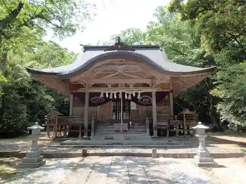 加知彌神社の本殿・本堂