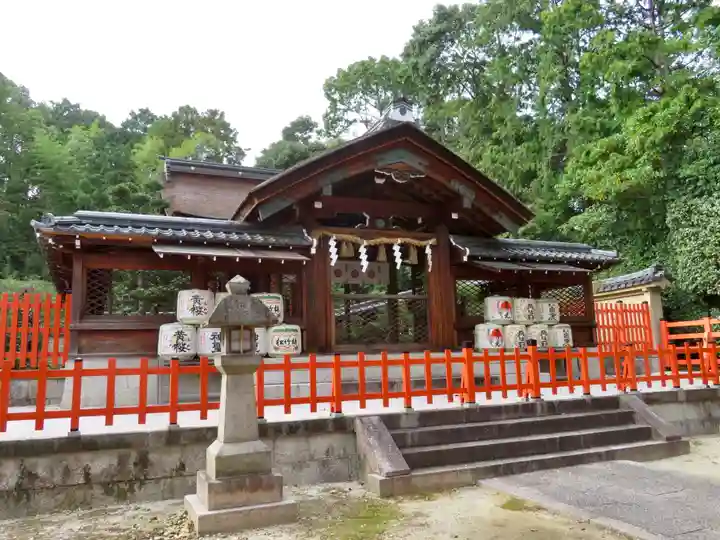 建勲神社の山門・神門