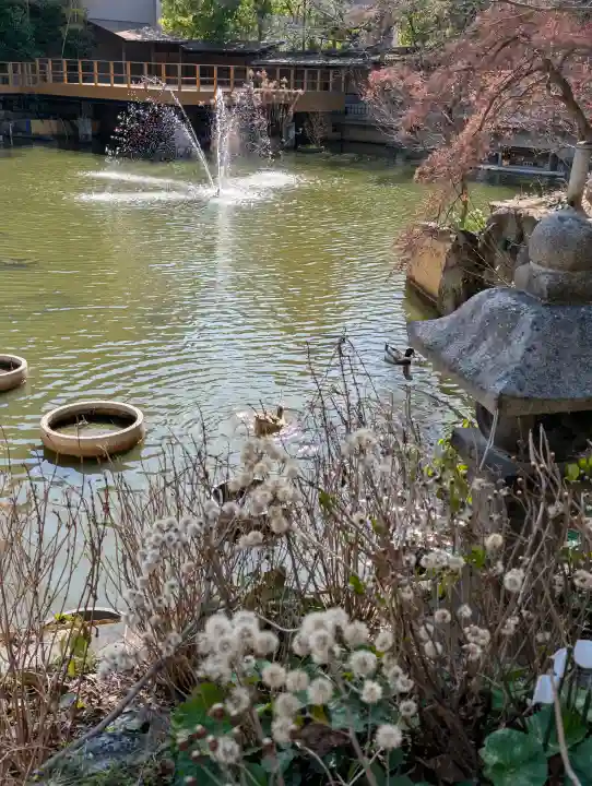 生田神社の{uncategorized: "未分類", other: "その他", undefined: "問題あり", building: "その他建物", grave: "お墓", sacred_gate: "鳥居", guardian: "狛犬", statue: "像", buddha: "仏像", history: "歴史", nature: "自然", garden: "庭園", animal: "動物", pagoda: "塔", temizu: "手水舎", mountain_gate: "山門・神門", sanctuary: "本殿・本堂", subordinate: "末社・摂社", art: "芸術", scenery: "景色", jizo: "地蔵", ema: "絵馬", goshuin: "御朱印", omikuji: "おみくじ", items: "授与品その他", amulet: "お守り", goshuincho: "御朱印帳", eats: "食事", festival: "お祭り", votive_dance: "神楽", shichigosan: "七五三参", wedding: "結婚式", experience: "体験その他", initially: "初詣", around: "周辺", anti_infection: "感染症対策"}