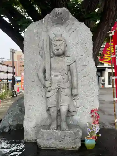 成田山札幌別院新栄寺の仏像