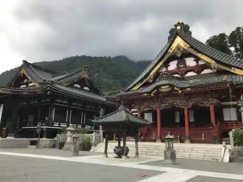 久遠寺の建物その他