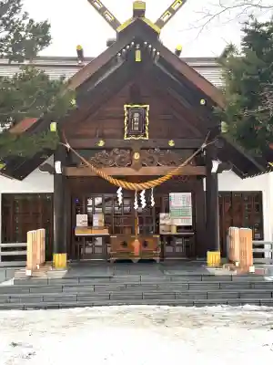 西野神社の{uncategorized: "未分類", other: "その他", undefined: "問題あり", building: "その他建物", grave: "お墓", sacred_gate: "鳥居", guardian: "狛犬", statue: "像", buddha: "仏像", history: "歴史", nature: "自然", garden: "庭園", animal: "動物", pagoda: "塔", temizu: "手水舎", mountain_gate: "山門・神門", sanctuary: "本殿・本堂", subordinate: "末社・摂社", art: "芸術", scenery: "景色", jizo: "地蔵", ema: "絵馬", goshuin: "御朱印", omikuji: "おみくじ", items: "授与品その他", amulet: "お守り", goshuincho: "御朱印帳", eats: "食事", festival: "お祭り", votive_dance: "神楽", shichigosan: "七五三参", wedding: "結婚式", experience: "体験その他", initially: "初詣", around: "周辺", anti_infection: "感染症対策"}