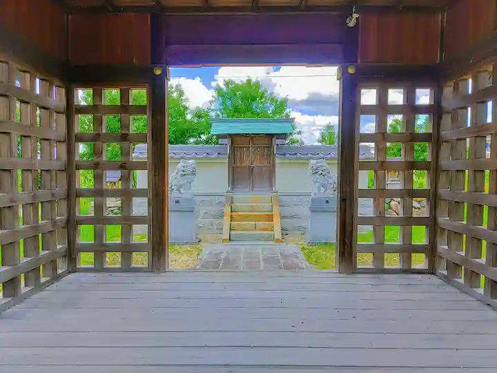 八龍神社(東八龍社)の本殿・本堂