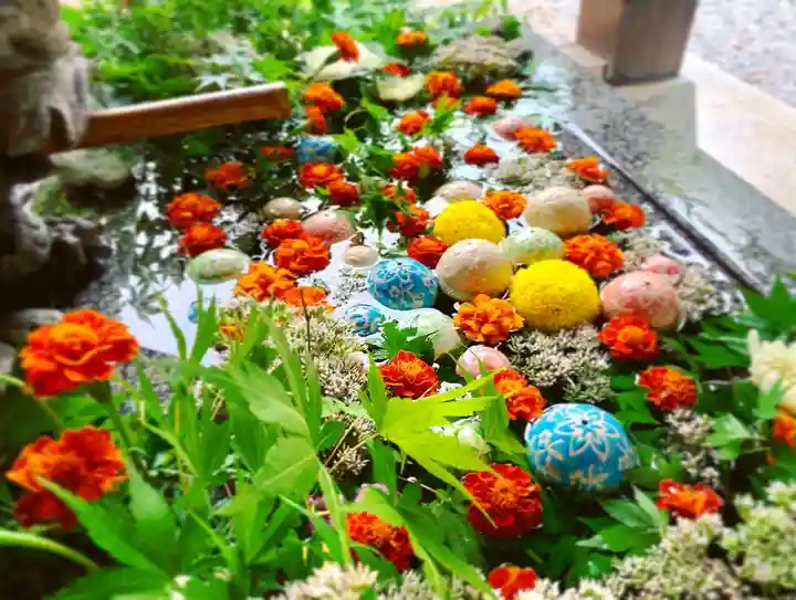 滑川神社 - 仕事と子どもの守り神の手水舎