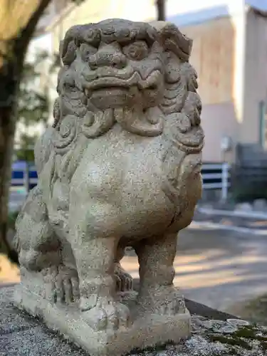 千勝浅間神社の狛犬