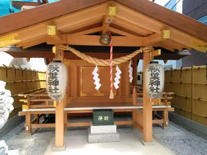 北青山秋葉神社(稲荷神社)の本殿