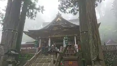 三峯神社の本殿・本堂