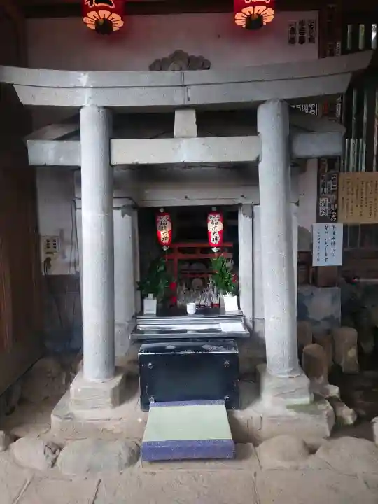 品川神社の{uncategorized: "未分類", other: "その他", undefined: "問題あり", building: "その他建物", grave: "お墓", sacred_gate: "鳥居", guardian: "狛犬", statue: "像", buddha: "仏像", history: "歴史", nature: "自然", garden: "庭園", animal: "動物", pagoda: "塔", temizu: "手水舎", mountain_gate: "山門・神門", sanctuary: "本殿・本堂", subordinate: "末社・摂社", art: "芸術", scenery: "景色", jizo: "地蔵", ema: "絵馬", goshuin: "御朱印", omikuji: "おみくじ", items: "授与品その他", amulet: "お守り", goshuincho: "御朱印帳", eats: "食事", festival: "お祭り", votive_dance: "神楽", shichigosan: "七五三参", wedding: "結婚式", experience: "体験その他", initially: "初詣", around: "周辺", anti_infection: "感染症対策"}